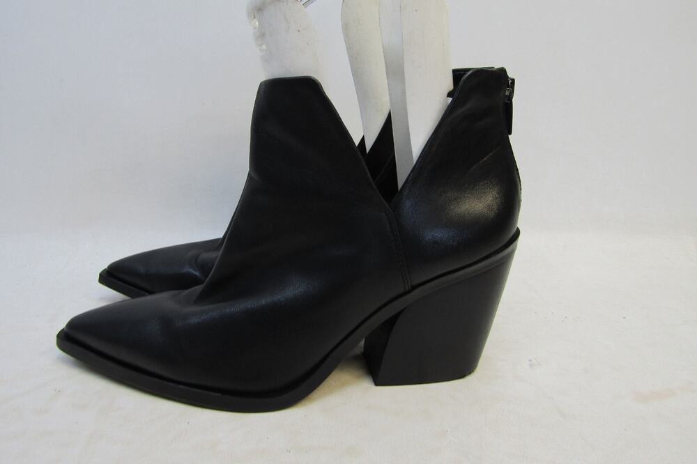 Vince Camuto Womens Size 11 M Black Leather Zip Ankle Fashion Boots Bootie